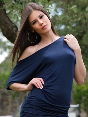 NRI Escorts in Delhi